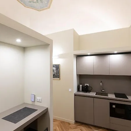 Palazzo Liberati - Manu Maison 4* Парма
