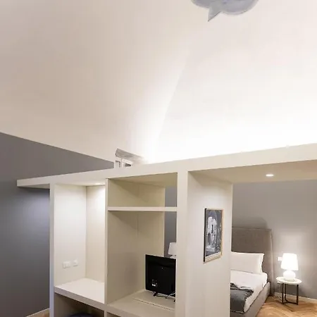 Palazzo Liberati 4* פארמה