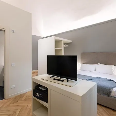 Maison d'hôtes Palazzo Liberati - Manu Maison 4*