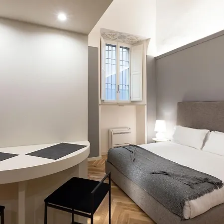 Palazzo Liberati 4* פארמה