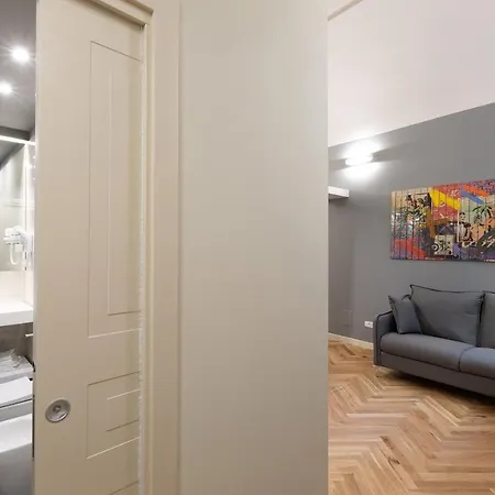 Palazzo Liberati 4* פארמה