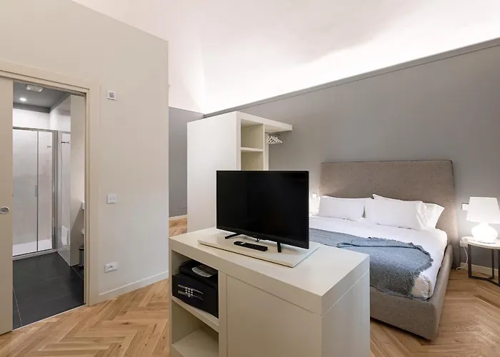 Konukevi Palazzo Liberati - Manu Maison 4*